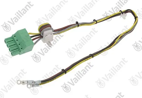 Vaillant Kabelbaum mit grünem Anschlussstecker und mehreren Leitungen, zur Verwendung in Invertersystemen. Anschluss für 400V-Nutzung.